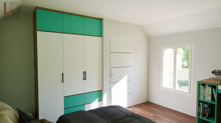 Jolie chambre lumineuse avec dressing aménagé tout le long d'un mur